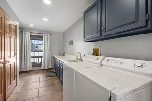 7513 Inverway Dr, Lakewood, IL 60014 - Photo 10