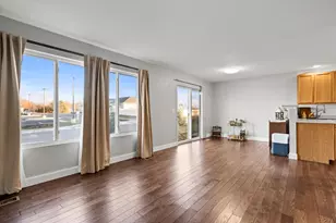 500 Prairie View Dr, Minooka, IL 60447 - Photo 6