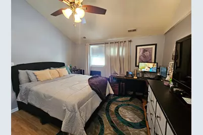 10N827 Hawthorne Street, Elgin, IL 60123 - Photo 8