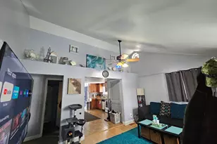 10N827 Hawthorne St, Elgin, IL 60123 - Photo 4