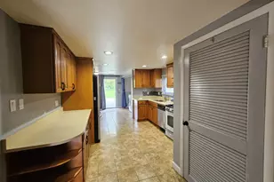10N827 Hawthorne St, Elgin, IL 60123 - Photo 2