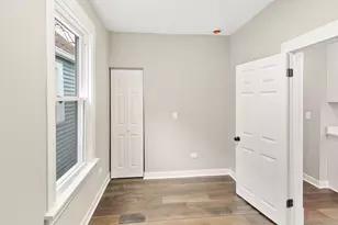 1009 8th St, Waukegan, IL 60085 - Photo 18