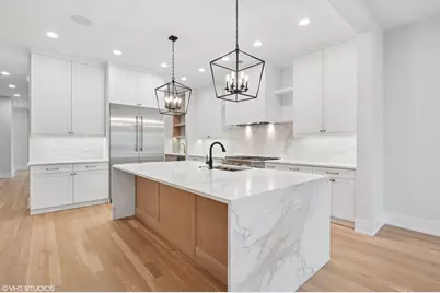 3920 N Bell Avenue, Chicago, IL 60618 - Photo 10