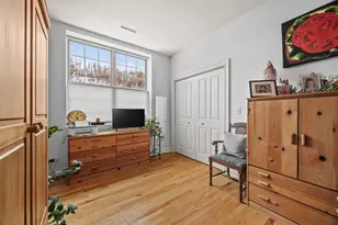 1801 W Addison St, Chicago, IL 60613 - Photo 18