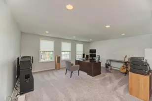 8288 Mulberry Dr, Woodridge, IL 60517 - Photo 12