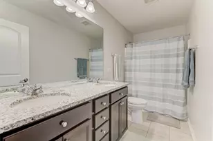 8288 Mulberry Dr, Woodridge, IL 60517 - Photo 14
