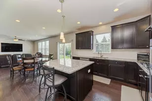 8288 Mulberry Dr, Woodridge, IL 60517 - Photo 16