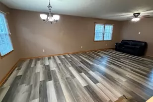 440 S Peace Rd, Sycamore, IL 60178 - Photo 6