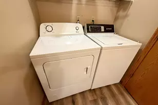 440 S Peace Rd, Sycamore, IL 60178 - Photo 8