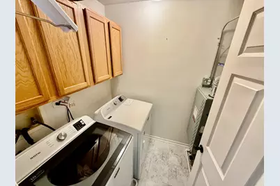 303 Springbrook Trail S, Oswego, IL 60543 - Photo 12