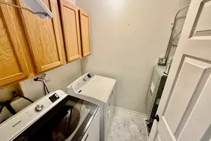 303 Springbrook Trail S, Oswego, IL 60543 - Photo 12