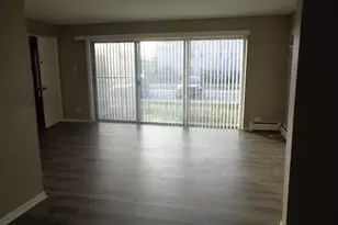 8651 W 82nd Ave, Hickory Hills, IL 60457 - Photo 2