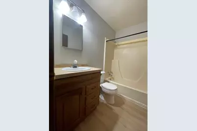 56 1/2 Main Street #3, Oswego, IL 60543 - Photo 4