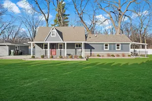 6N221 Virginia Rd, Roselle, IL 60172 - Photo 4