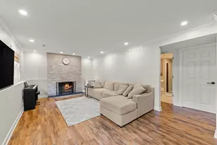 215 Longridge Ct, Naperville, IL 60565 - Photo 12