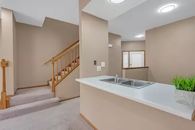 368 Glen Byrn Court, Schaumburg, IL 60194 - Photo 2
