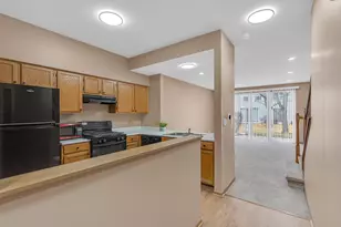 368 Glen Byrn Ct, Schaumburg, IL 60194 - Photo 4