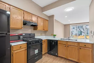 368 Glen Byrn Ct, Schaumburg, IL 60194 - Photo 6