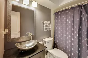 201 Thames Pkwy, Park Ridge, IL 60068 - Photo 14