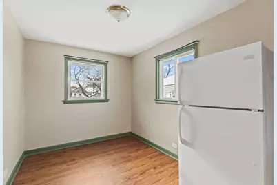 1105 Woodlawn Circle, Waukegan, IL 60085 - Photo 12