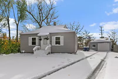 1105 Woodlawn Circle, Waukegan, IL 60085 - Photo 2