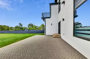 1331 Pfingsten Rd, Northbrook, IL 60062 - Photo 34