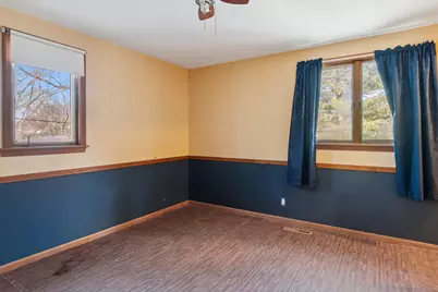 210 S Gladstone Avenue, Aurora, IL 60506 - Photo 14