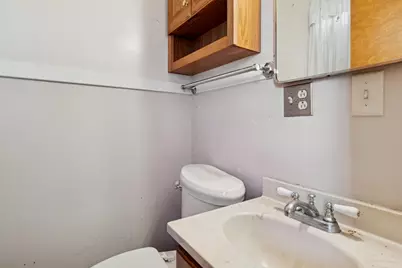 210 S Gladstone Avenue, Aurora, IL 60506 - Photo 10