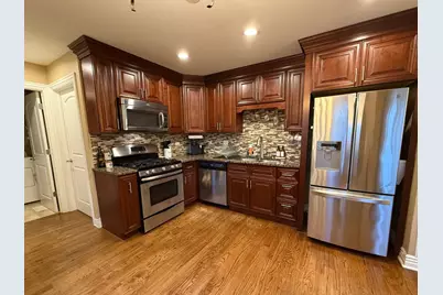 15 Wildwood Road, Elk Grove Village, IL 60007 - Photo 8