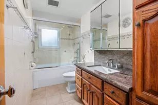 571 Estate Dr, Buffalo Grove, IL 60089 - Photo 16