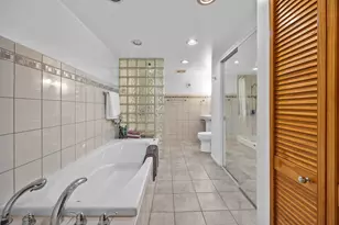 571 Estate Dr, Buffalo Grove, IL 60089 - Photo 20