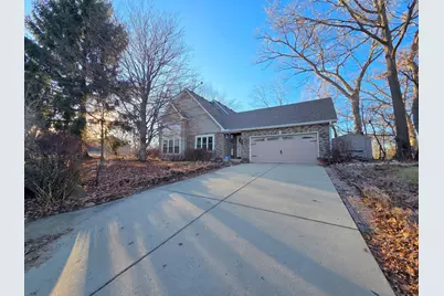 1025 Rosewood Drive #B, Carpentersville, IL 60110 - Photo 1