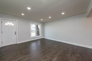 308 W Greenwood Ave, Waukegan, IL 60087 - Photo 4