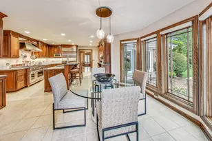 [Address not provided], Lincolnwood, IL 60712 - Photo 6