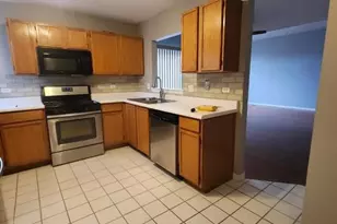 2218 Carpenter Ave, Plainfield, IL 60586 - Photo 6