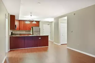 135 S York St, Elmhurst, IL 60126 - Photo 4