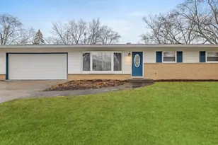 3S481 Osage Dr, Glen Ellyn, IL 60137 - Photo 2