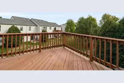 533 Metropolitan Street, Aurora, IL 60502 - Photo 8