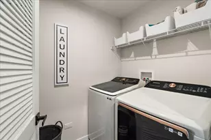 319 Atkinson Dr, Sugar Grove, IL 60554 - Photo 20