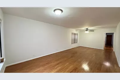 2745 W Berwyn Avenue #1, Chicago, IL 60625 - Photo 2