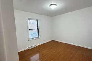 2745 W Berwyn Ave, Chicago, IL 60625 - Photo 10