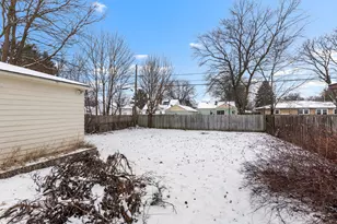 2404 Glenwood Ave, Rockford, IL 61103 - Photo 16