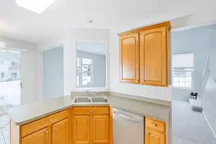 3174 Bromley Ln, Aurora, IL 60502 - Photo 6
