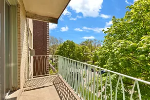 1640 W Sherwin Ave, Chicago, IL 60626 - Photo 16