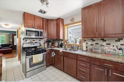 4551 W Foster Avenue, Chicago, IL 60630 - Photo 6