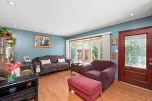 4551 W Foster Ave, Chicago, IL 60630 - Photo 4