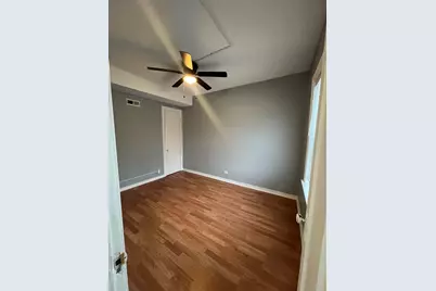 7800 S Burnham Avenue #1W, Chicago, IL 60649 - Photo 6