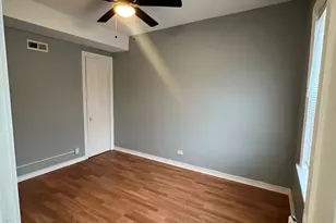 7800 S Burnham Ave, Chicago, IL 60649 - Photo 6