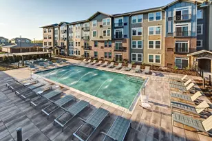 670 E Algonquin Rd, Schaumburg, IL 60173 - Photo 18