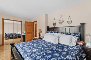 341 Woodlyn Dr, Aurora, IL 60505 - Photo 12